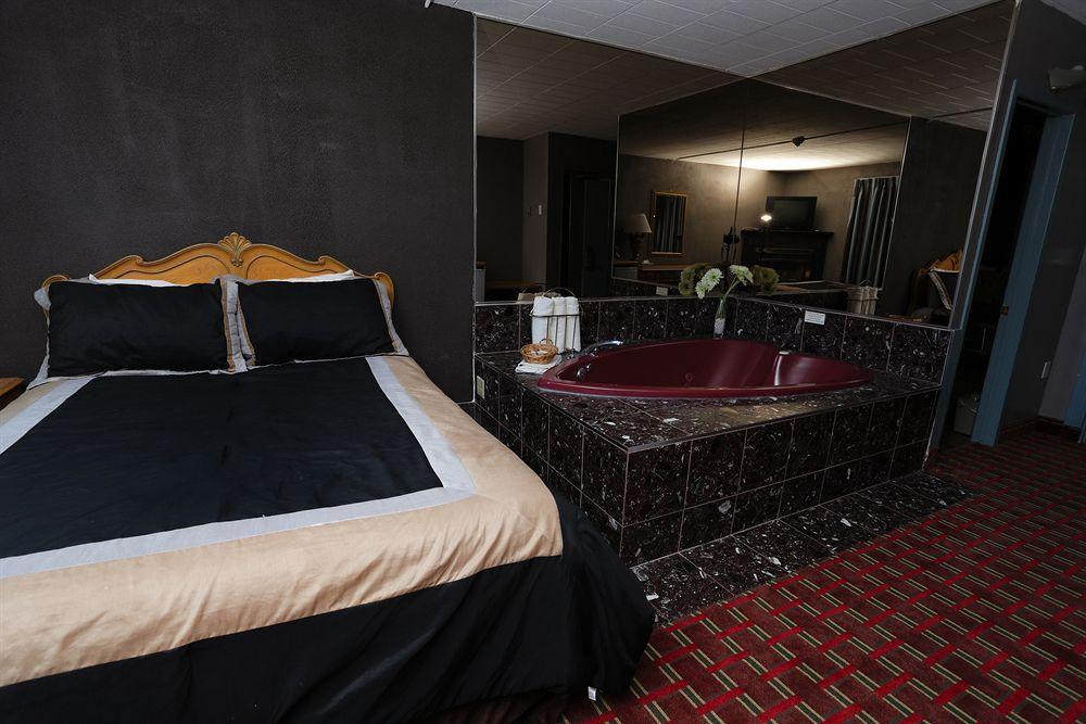 Belmont Inn Садбері Екстер'єр фото