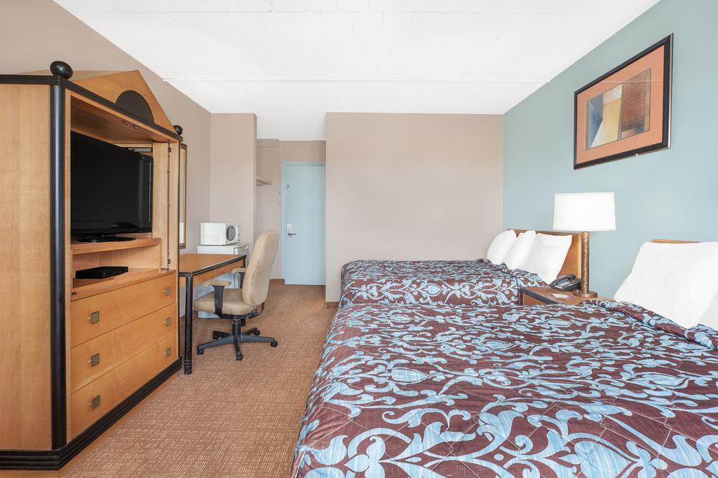 Belmont Inn Садбері Екстер'єр фото